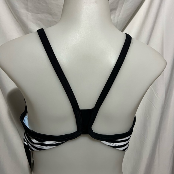 Nike - Picture 8 of 9